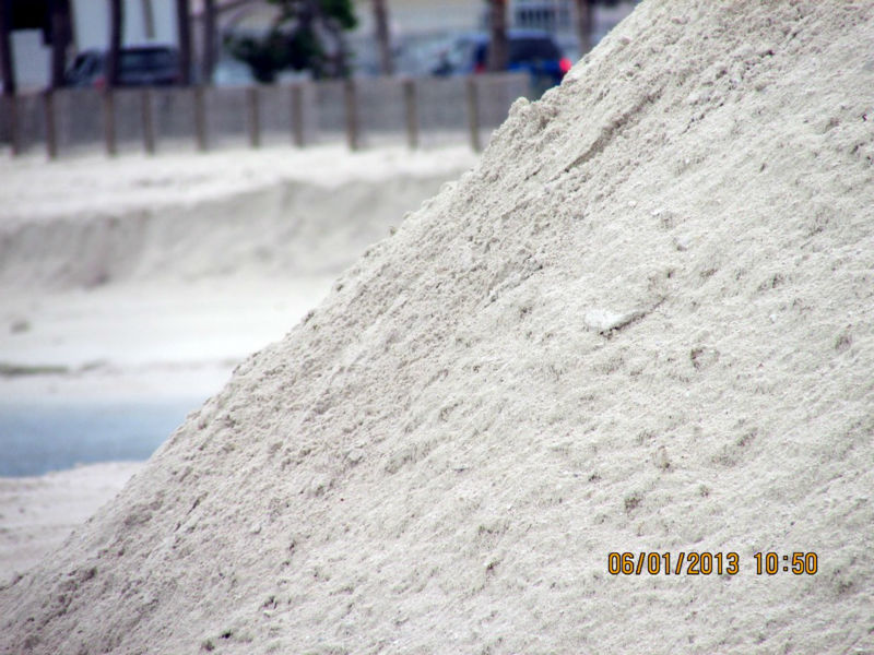 Beach sand for sale available at wholesale from BariteWorld.